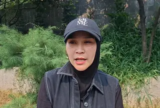 Zaskia Adya Mecca ikut demo mahasiswa. (Merdeka.com/Nur Habibie)