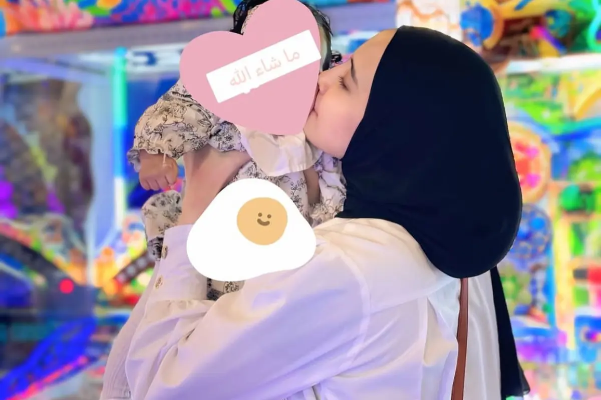 Momen Manis Ukkasya dengan Baby Humaira, Anak yang Diduga Diaposi Zaskia Sungkar (credit: instagram.com/zaskiasungkar15).