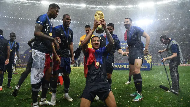 Foto: Pernah Angkat Trofi di 2018, Pemain Top Prancis Ini Hanya Jadi Penonton di Piala Dunia 2022