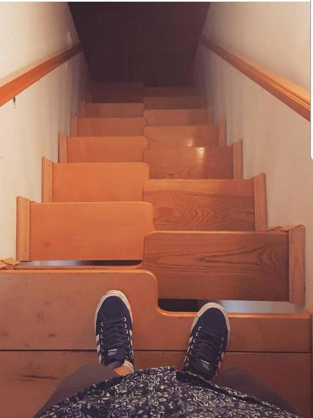 7 Potret Tangga di Rumah Ini Nyeleneh, Bisa Bikin Jatuh