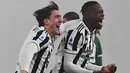 Dua pemain anyar Juventus, Dusan Vlahovic dan Denis Zakaria masing-masing menyumbang satu gol ke gawang Hellas Verona dalam laga Liga Italia 2021/2022, Minggu (6/2/2022). Dengan kemenangan 2-0, Juventus memperbaiki posisi mereka dengan naik ke posisi ke-4. (AFP/Isabella Bonotto)