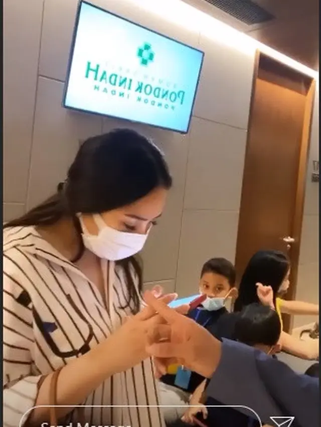 6 Momen Rafathar Jalani Sunat, Langsung Pakai Celana