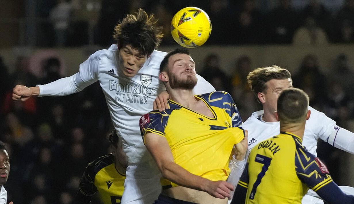 Bertandang ke The Kassam Stadium, markasnya Oxford United, The Gunners mampu menang dengan tiga gol tanpa balas. (AP Photo/Frank Augstein)
