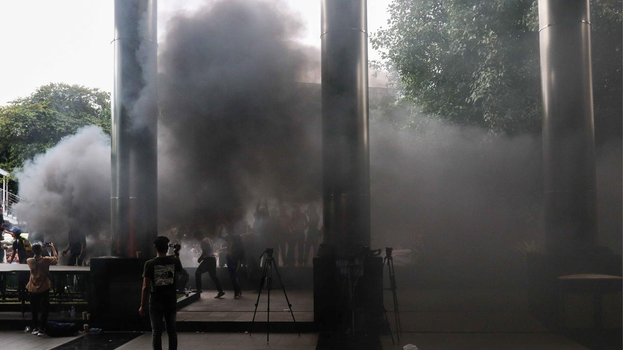 Mahasiswa berunjuk rasa tuntut penangkapan Harun Masiku
