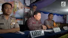 Gunung Agung meletus menyebabkan warga mulai mengungsi. Kapolda Bali mengingatkan warga untuk tetap tenang dan tidak terpancing hoax.