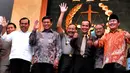 Menko Polhukam Tedjo Edhy Purdjiatno (ketiga kiri) dan sejumlah pejabat terkait usai mengikuti rapat koordinasi penyelesaian kasus pelanggaran HAM berat di masa lalu, Gedung Kejaksaan Agung, Jakarta, Kamis (21/5/2015). (Liputan6.com/Andrian M Tunay)