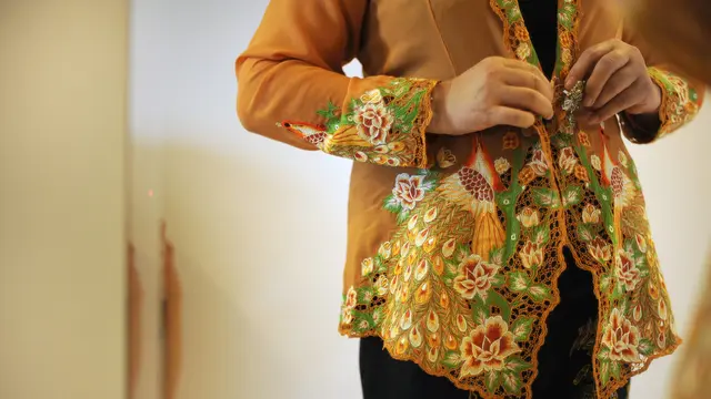 kebaya-kezo
