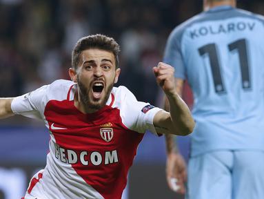 Gelandang AS Monaco, Bernardo Silva, melakukan selebrasi usai mencetak gol ke gawang Manchester City pada laga 16 besar Liga Champions di Stadion Louis II, Prancis (15/03/2017). (EPA/Sebastien Nogier)