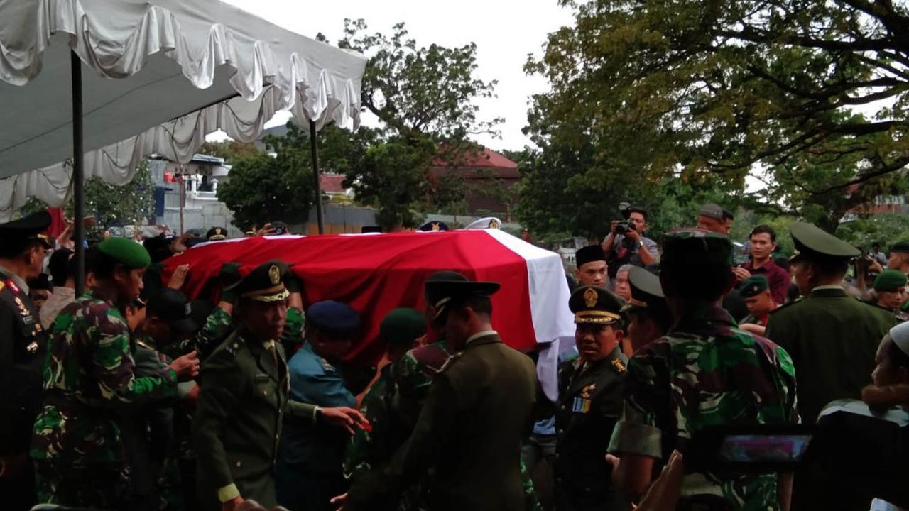 Sang jenderal menghembuskan napas terakhir di usia 66 tahun akibat penyakit kanker usus yang dideritanya. <br>