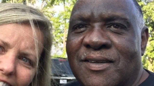 Ellis dan Darrel Hill