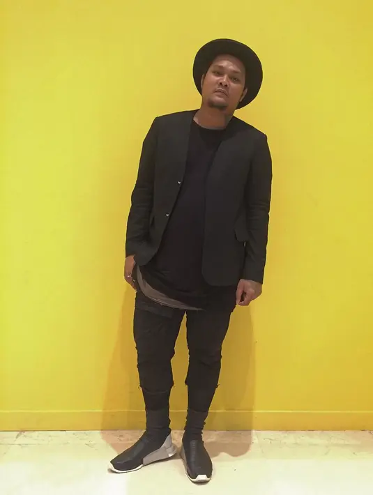 Keinginan untuk mengikuti kajian sudah lama tertanam di dalam dirinya. Dan Virgoun pun merasa senang karena pada akhirnya bisa terwujud juga. (Instagram/virgoun_)