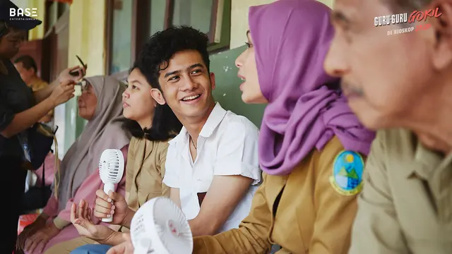 [Fimela] Guru-Guru Gokil