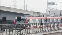 Depo LRT  Jabodebek ini bersisian dengan jalan tol Japek. (Liputan6.com/Herman Zakharia)