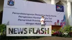 Basuki Tjahaja Purnama atau Ahok semringah. Kota Tua yang yang tengah dalam proses mempercantik diri saat ini mendapatkan bantuan pengecatan ulang dari perusahaan cat kenamaan asal Belanda, AkzoNobel. 