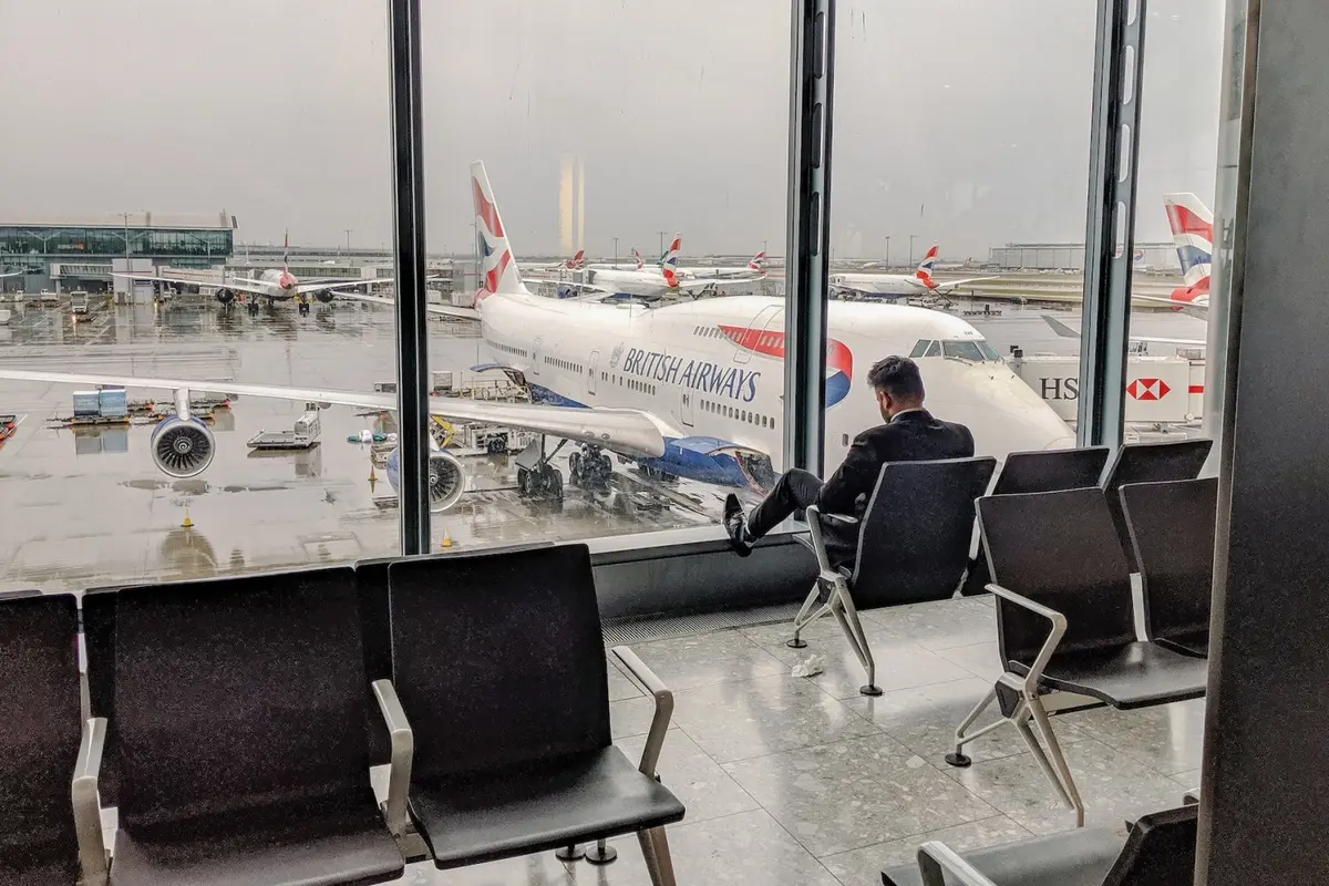 Ilustrasi perjalanan bisnis, bandara, airport
