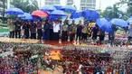 Menteri Keuangan Sri mulyani bersama sejumlah menteri lainnya dan Kapolri Jedral Tito Karnavian saat memusnahkan barang bukti hasil sitaan di Bea dan Cukai, Jakarta, Kamis (15/2). (Liputan6.com/Anggan Yuniar)