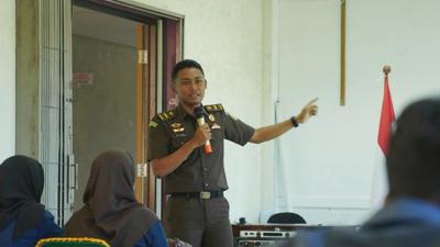 Kejari Natuna Perkuat Literasi Hukum Mahasiswa STAI Natuna untuk Bentuk Karakter Jujur dan Taat Aturan