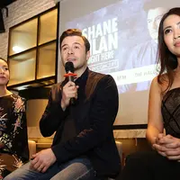 Shane Filan, kini masih bergelut di dunia tarik suara meskipun boyband Westlife sudah bubar. Melanjutkan karier sebagai penyanyi solo, beberapa album pun telah dikeluarkannya. Salah satunya, ‘Right Here’ di tahun 2015 silam. (Bambang E.Ros/Bintang.com)