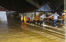 BPBD Sulteng Evakuasi Warga Terdampak Banjir di Bungku Tengah Morowali, Ketinggian Air Capai 80 Cm