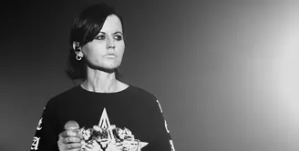 Dolores O'Riodan mulai bernyanyi pada usia 5 tahun. Ia pun terkenal dengan musisi yang menulis lagunya sendiri. (independent.co.uk)