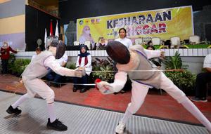 Bupati Banyuwangi Ipuk Fiestiandani Saksikan Kejuaraan  Provinsi Anggar di Banyuwangi (Istimewa)