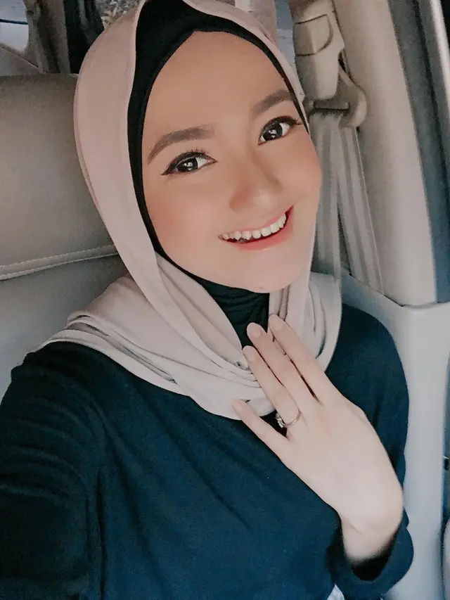 Putuskan Berhijab, Ini 6 Potret Terbaru Marcella Simon yang Memesona