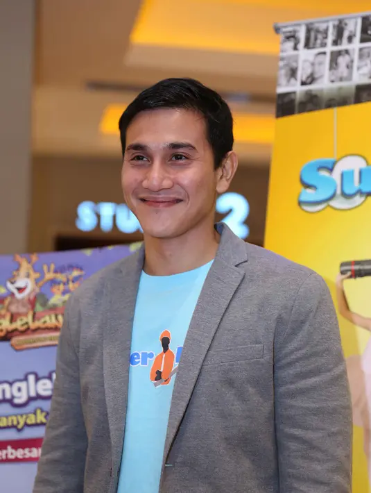 "Pastinya, bisa dibilang film ini sebagai referensi saya. Sebagai pelajaran buat saya untuk membesarkan anak ke depan," ungkap Vino G. Bastian. (Nurwahyunan/Bintang.com)
