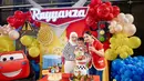 Penampilan Nagita Slavina makin terlihat menyala dengan sleek bun dan lipstik merah [@raffinagita1717]