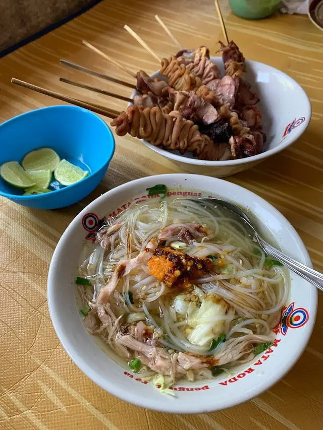 Rekomendasi Tempat Makan Dekat XT Square