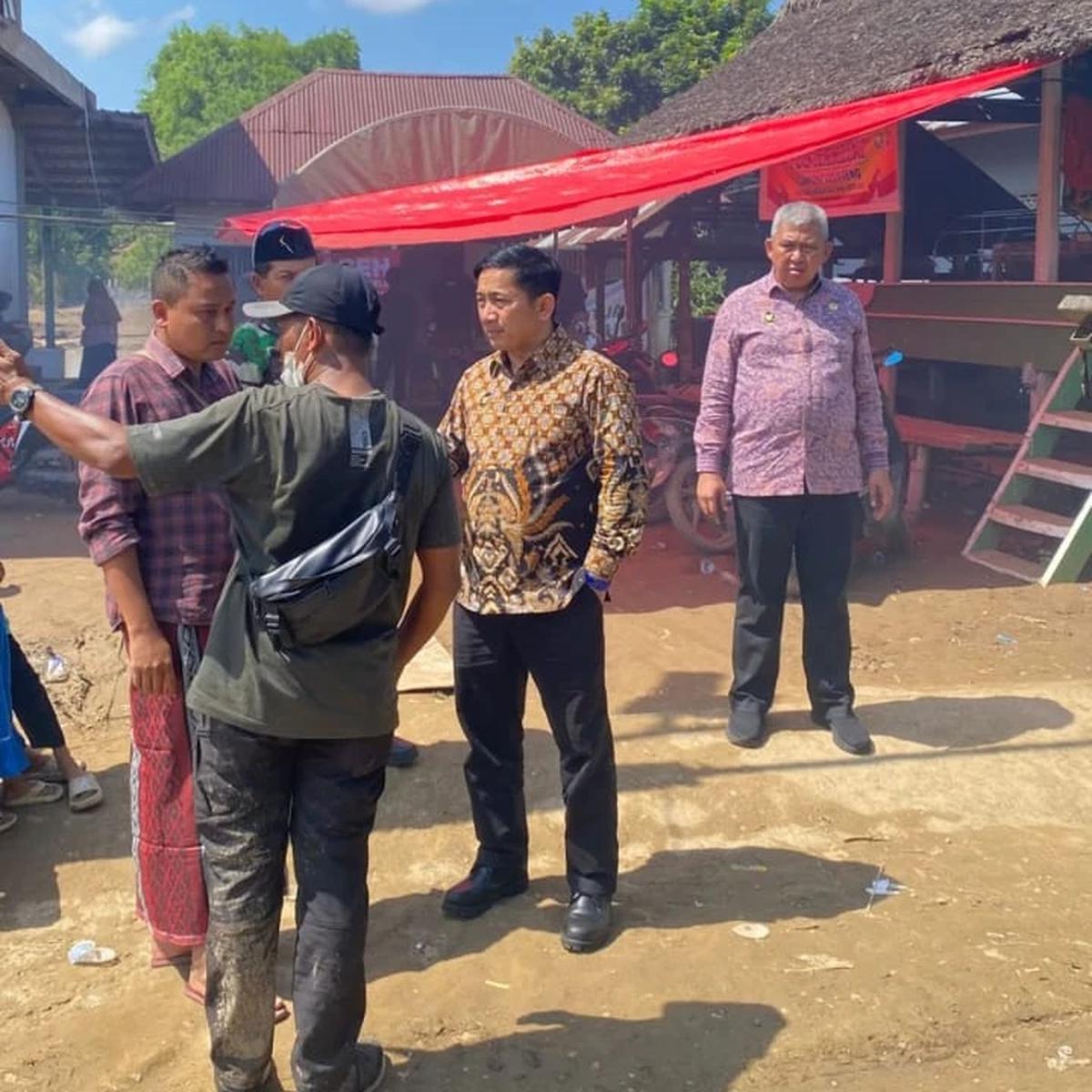 Kemenko polhukam salurkan bantuan korban banjir aceh