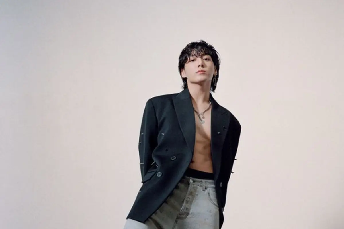Jungkook BTS merilis single Seven (Foto: Instagram @bts.bighitofficial)