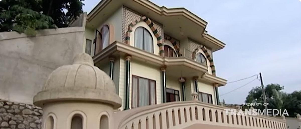 Megah Bak Istana Timur Tengah, Ini 8 Potret Rumah Mewah Mat Solar yang Kini Bersebelahan dengan Jalan Tol - Belum Terima Ganti Rugi