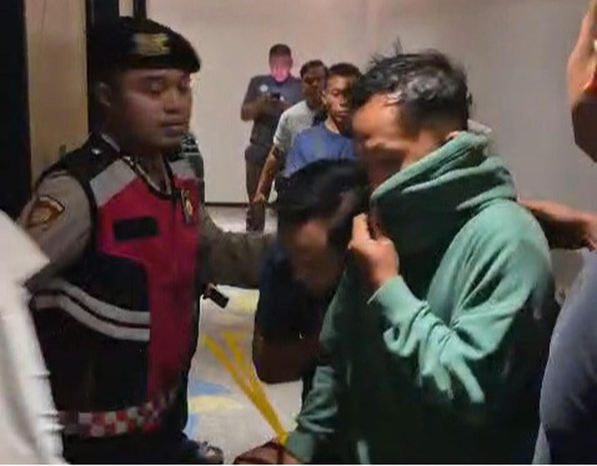 Pesta Seks Sesama Jenis di Hotel Surabaya Digerebek Polisi, 34 Pria Ditangkap