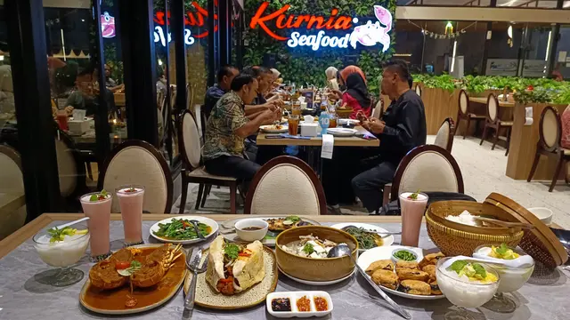 Restoran seafood di Semarang luncurkan 2 menu baru, Ikan Kudu-Kudu Saus Hot Lava dan Ikan Kerapu Sup Kolagen. (Liputan6.com/Felek Wahyu)