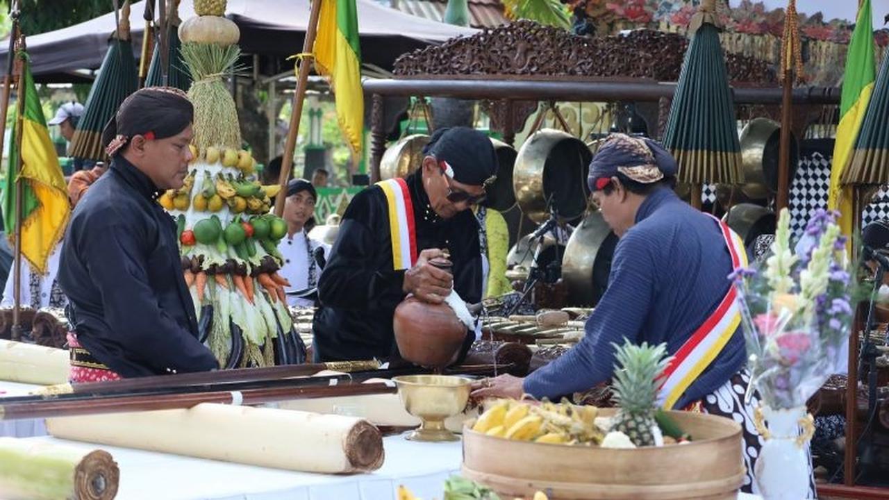 Pemkab Kulon Progo Gelar Jamasan Pusaka Legendaris, Libatkan Kentongan Bersejarah