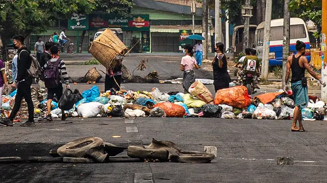 Serangan Sampah untuk Melawan Junta Militer Myanmar