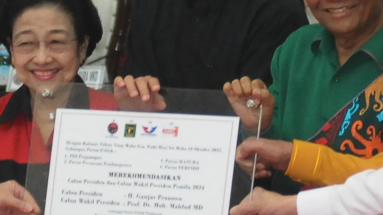 Penetapan Mahfud sebagai pendamping Ganjar diumumkan secara resmi di Kantor DPP PDI Perjuangan (PDIP) Menteng, Jakarta Pusat pada Rabu (8/10).<br>