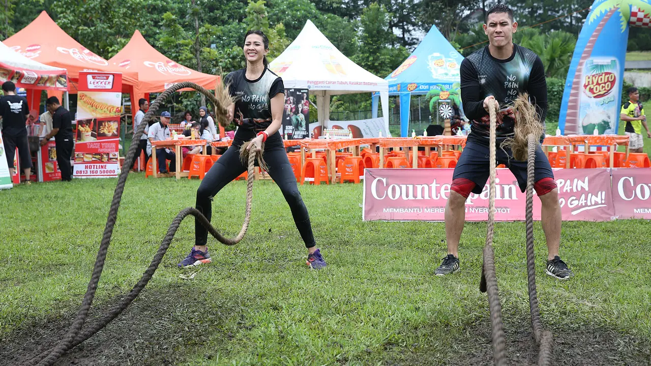 Andrea Dian dan Ganindra Bimo