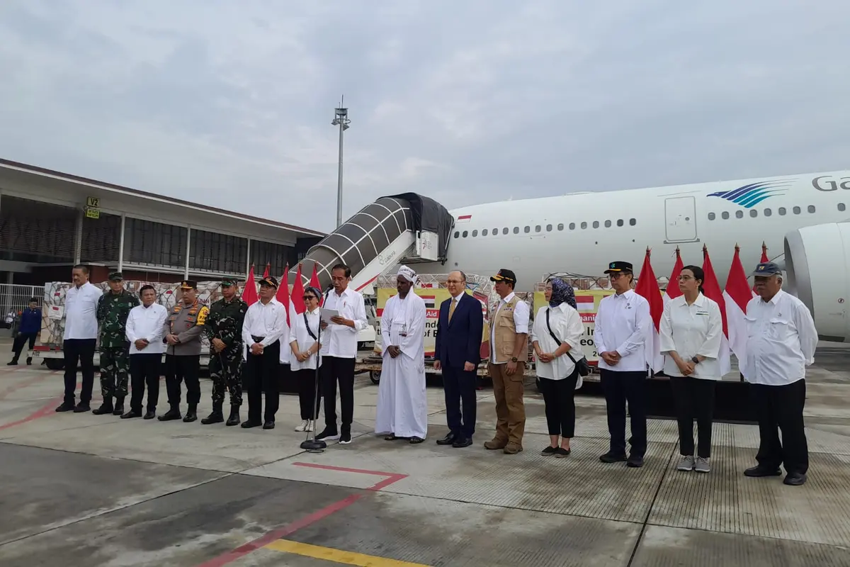 Jokowi melepas bantuan ke Palestina