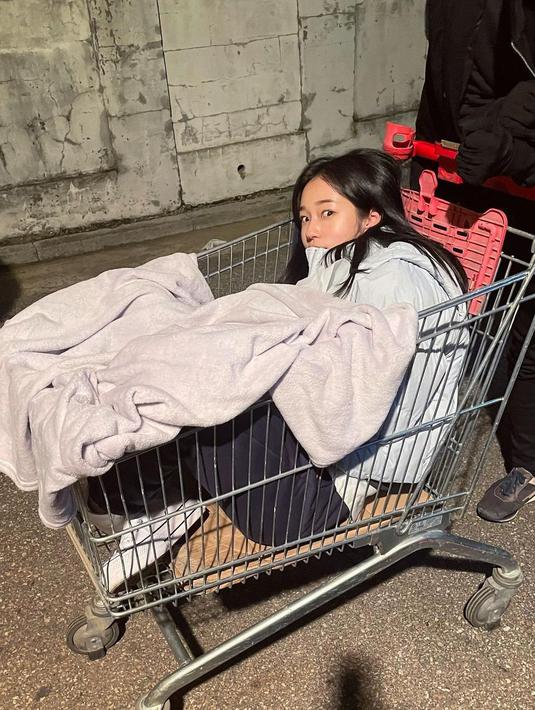 Roh Yoon Seo di balik layar Crash Course in Romance. (Instagram/ rohyoonseo)