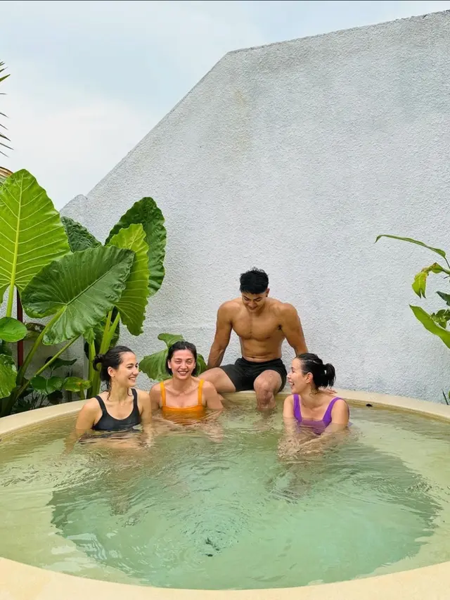 Pevita Pearce Liburan di Garut