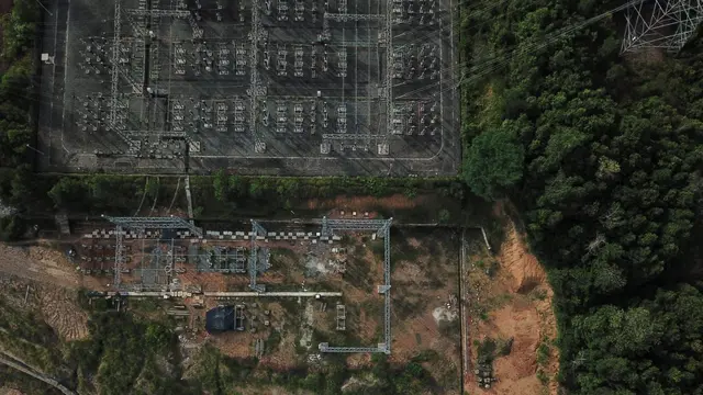 PLN berkomitmen menyalurkan listrik 850 Mega Volt Ampere (MVA) ke PT Kalimantan Ferro Industry (KFI) dan PT Kobexindo Cement yang berada Kalimantan Timur. (Dok PLN)