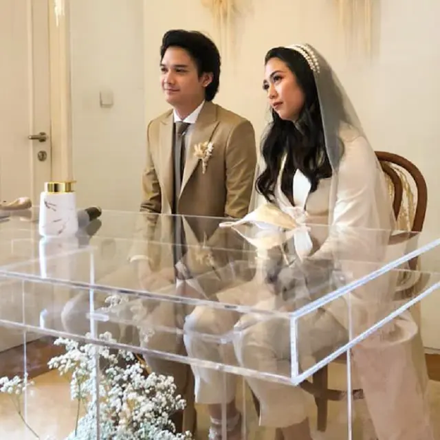 Sherina Munaf Dan 5 Seleb Yang Pakai Celana Untuk Gaun Pengantin Fashion Fimela Com