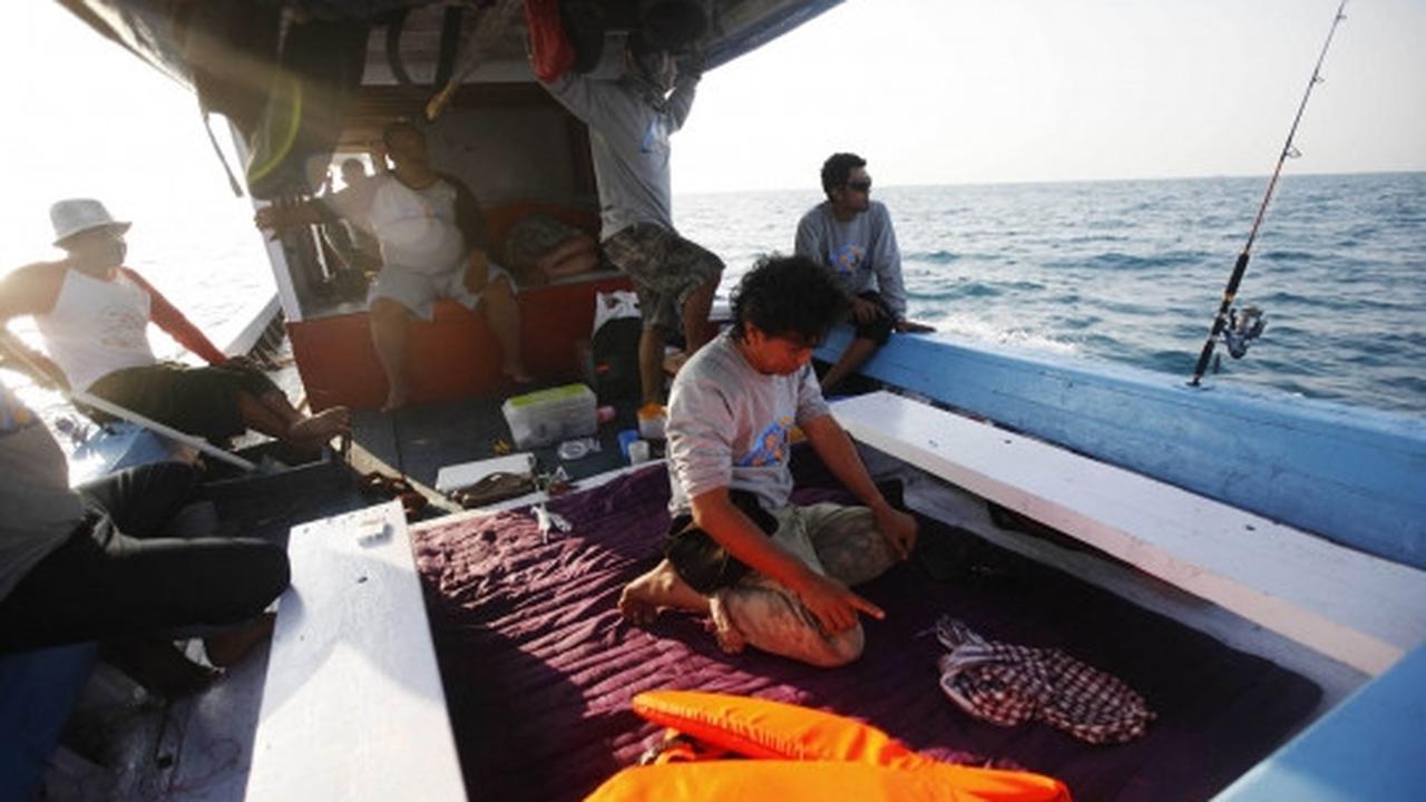 Serunya ngabuburit dengan memancing di perairan Kepulauan Seribu