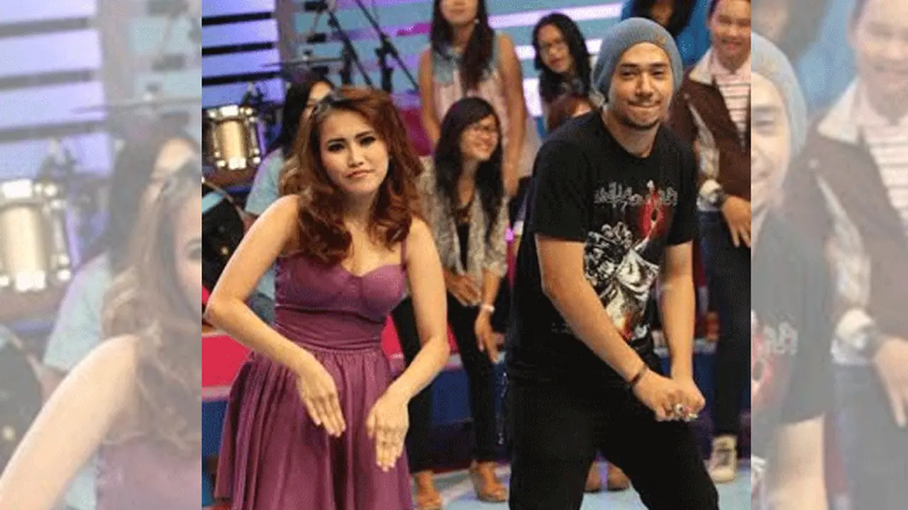 Ayu Ting Ting-Husein