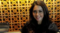 Maia Estianti sat menghadiri gala premier Film Guru Bangsa TJOKROAMINOTO di kawasan Kuningan, Jakarta Selatan (31/3/2015). Dalam film tersebut, Maia Estianti berperan sebagai ASoeharsikin, ibu mertua HOS Tjokroaminoto.(Liputan6.com/Faisal R Syam)