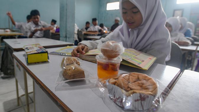 MBG Banyak Tak Dihabiskan Siswa Jakarta, DPR Minta BGN Evaluasi SPPG