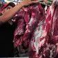 Karena banyaknya permintaan, biasanya harga-harga menjelang Ramadan akan naik termasuk daging sapi, Pasar Senen, Jakarta, Rabu (25/6/2014) (Liputan6.com/Faizal Fanani)