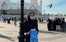 6 Potret Esta Pramanita Pemain Di Antara Dua Cinta saat Pakai Hijab, Gayanya Curi Perhatian
