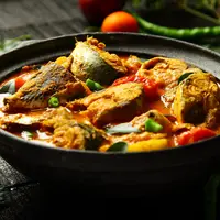 ilustrasi gulai tongkol/copyright by SAM THOMAS A (Shutterstock)